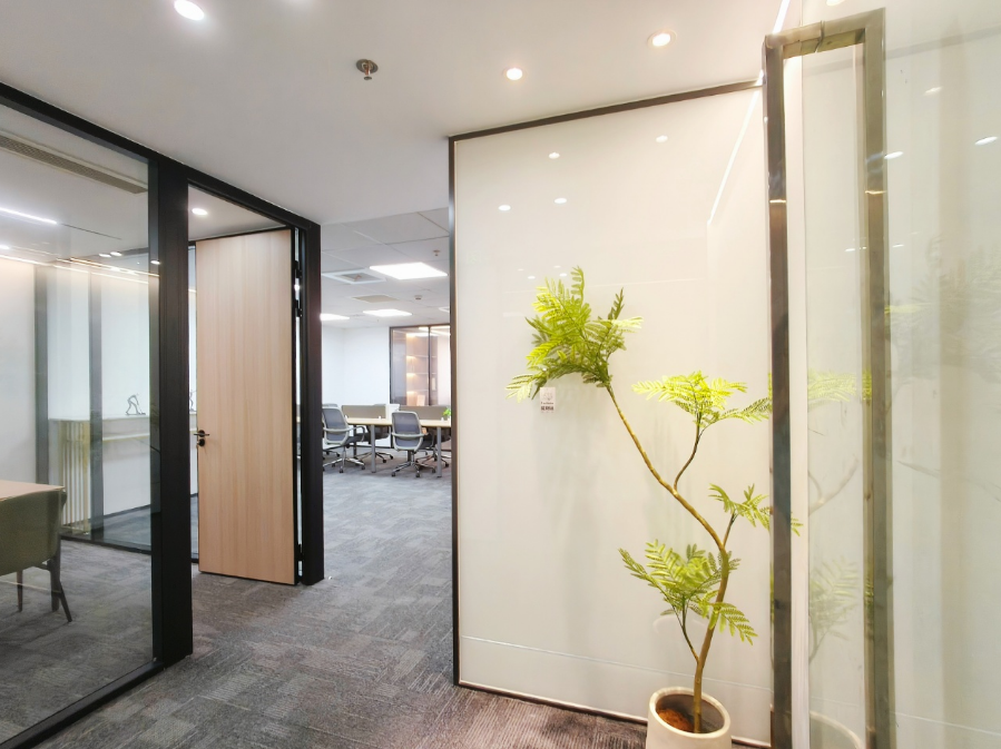 国立大厦写字楼出租，面积187平米，租金报价3.6 元/平米/天