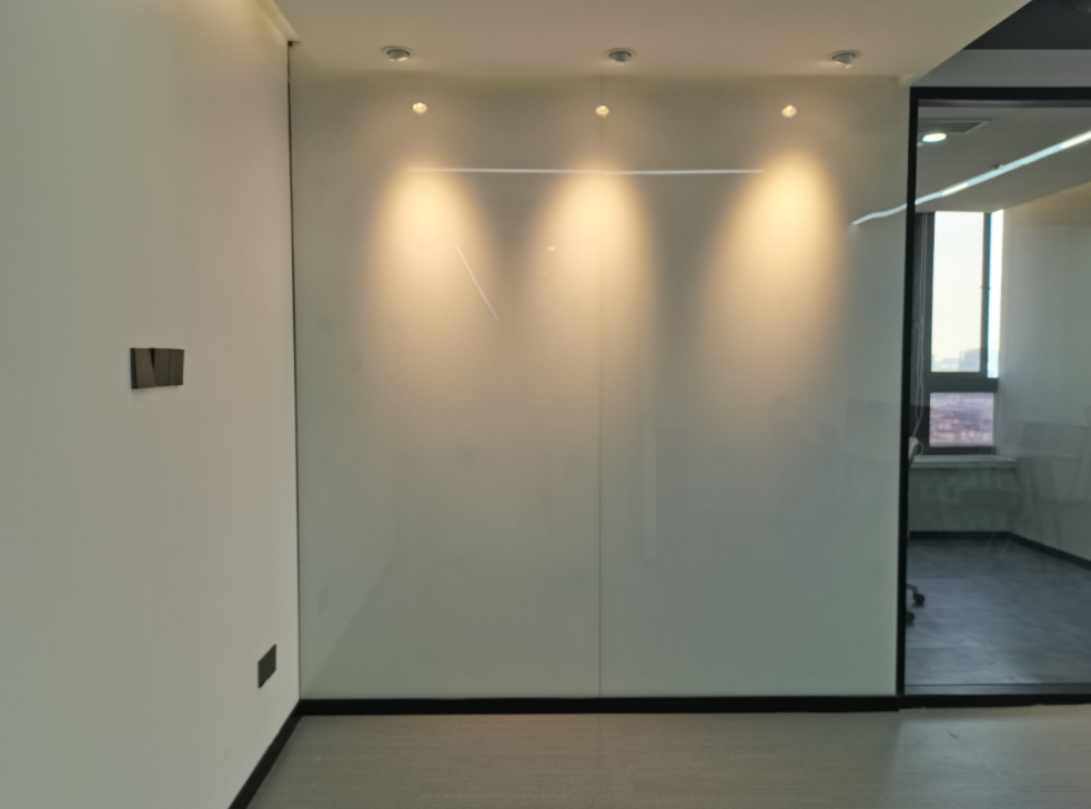 海洋石油大厦办公室出租，面积110平米，租金报价3.5元/平米/天