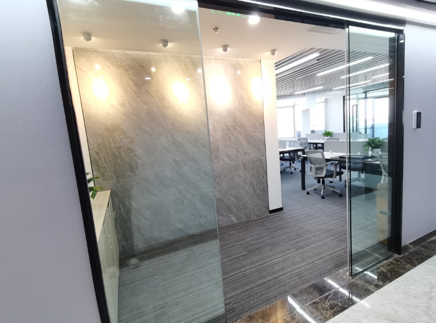 中关村科技大厦办公室出租，面积118平米，租金报价2.8元/平米/天