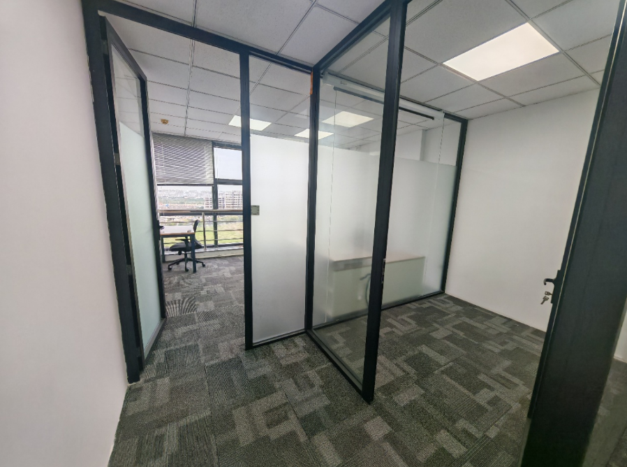 张江集电港办公室出租，面积100平米，租金报价2.3元/平米/天