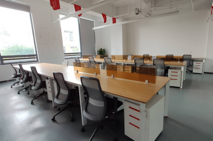 华强大厦 130㎡ 精装修