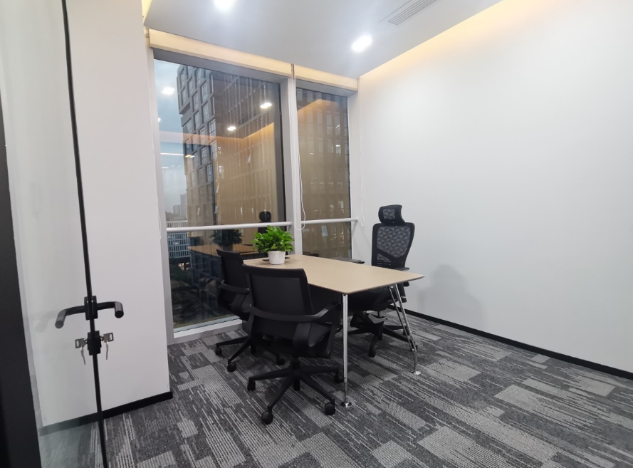 越界锦和尚城办公室图