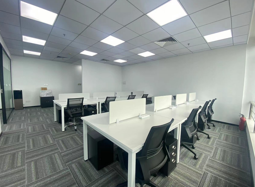 绿地商务大厦办公室图