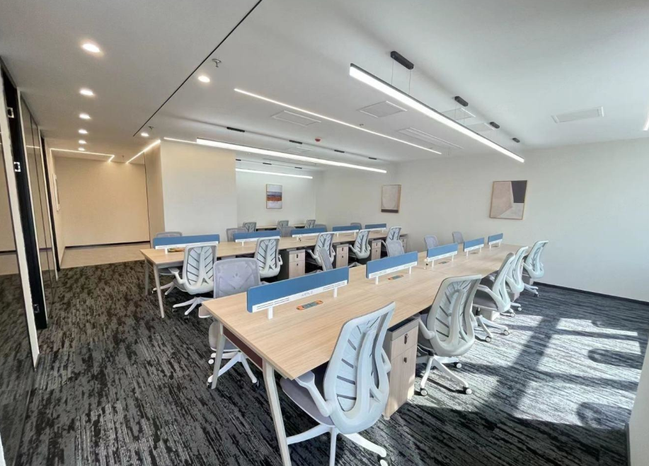 梅龙镇广场办公室图