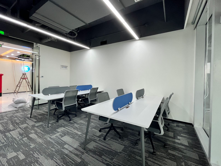 越界锦和尚城办公室图