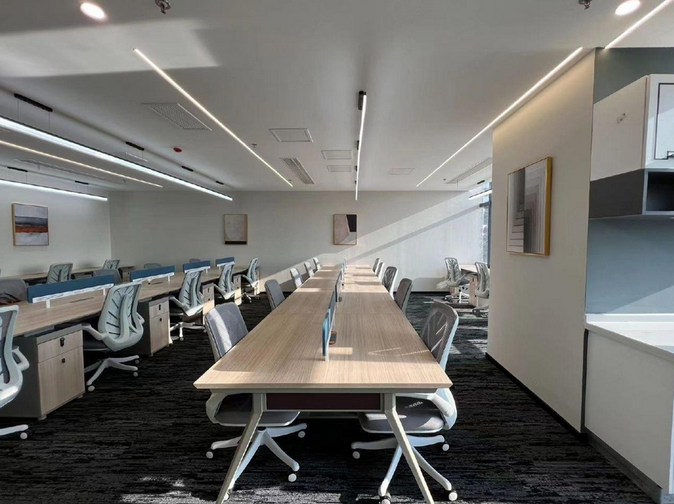 龙之梦丽晶大厦办公室图