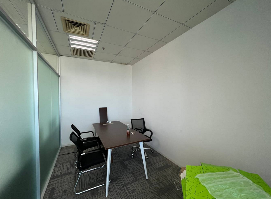 晶采世纪大厦办公室图