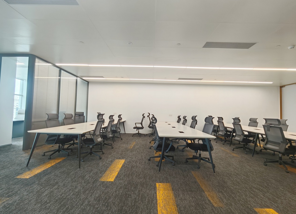 城利大厦办公室图