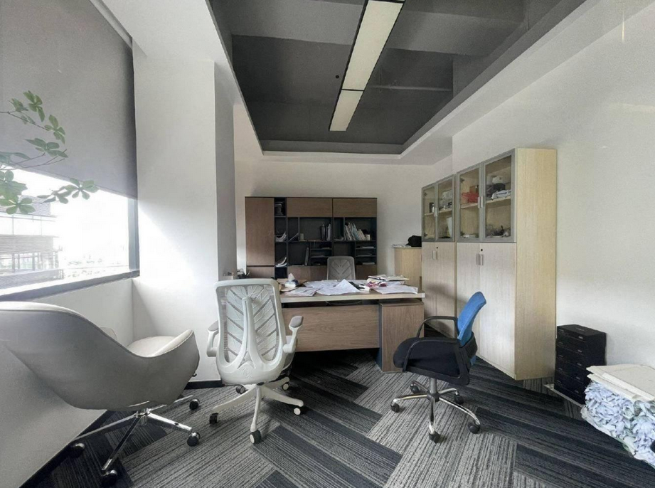 虹桥天地办公室图