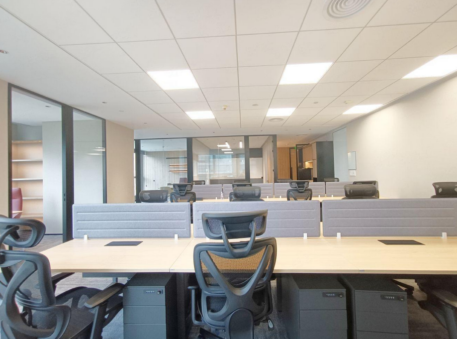 力宝广场办公室图