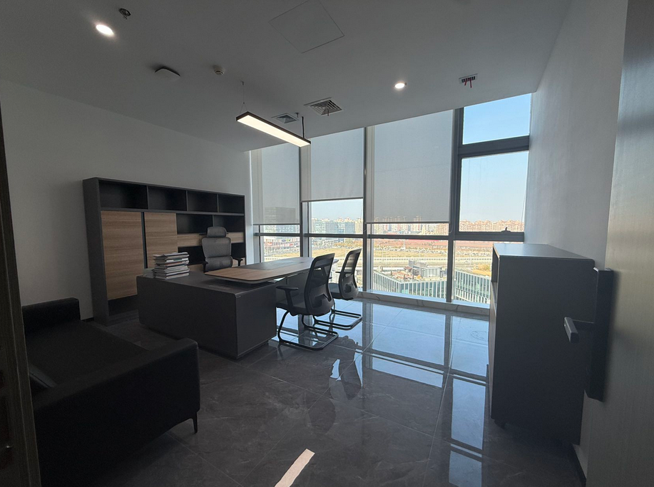 中泰广场办公室图