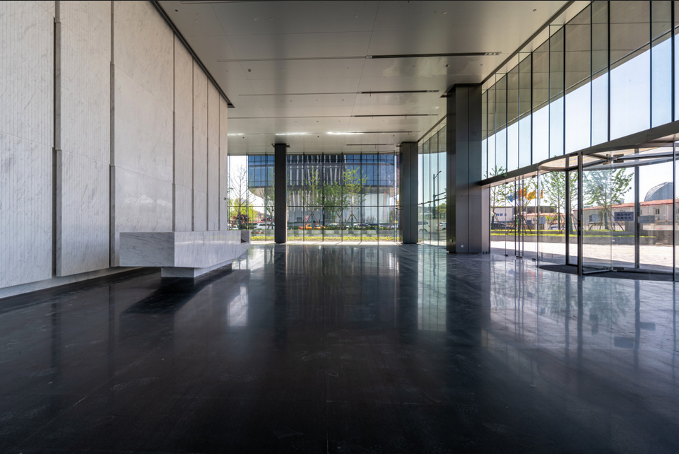 上房滨江富今广场大堂图