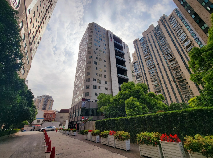 中航德必WE，12楼整层998平带双露台