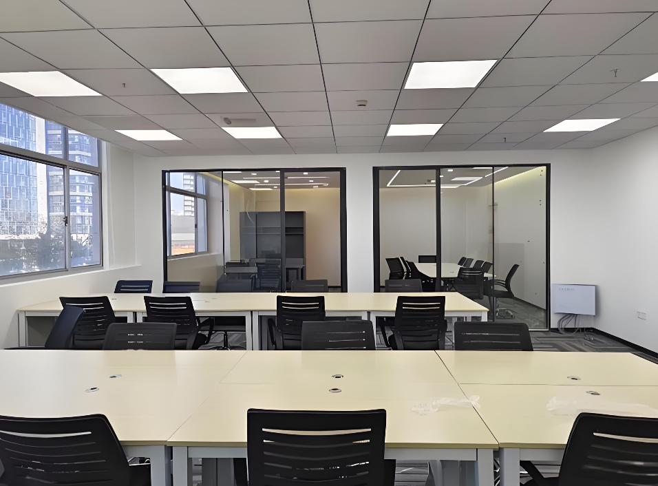 华纳商务中心办公室图