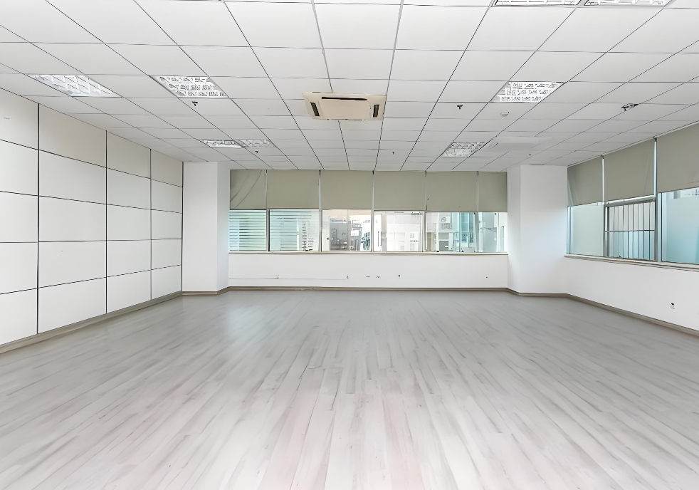 灿虹聚富大厦办公室图