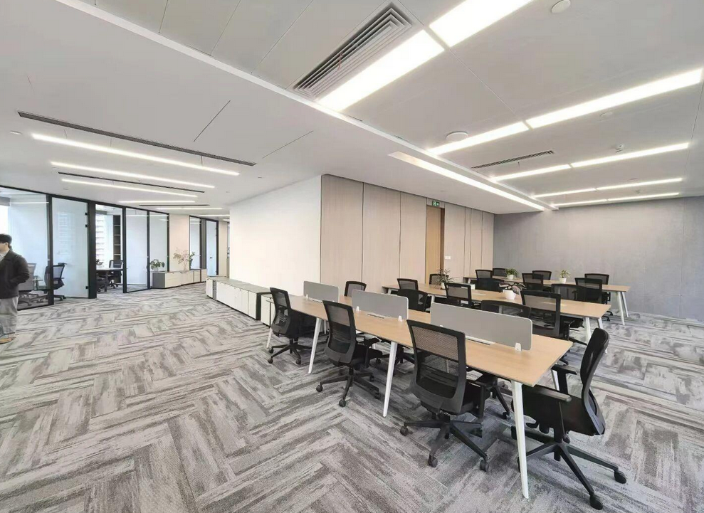 上海世茂大厦办公室图