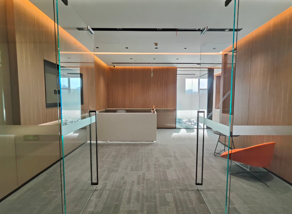 由由世纪广场296㎡精装修