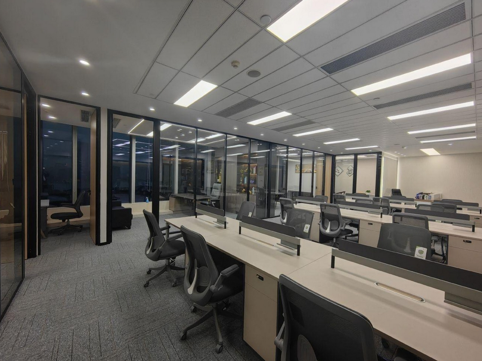 中融碧玉蓝天大厦办公室图