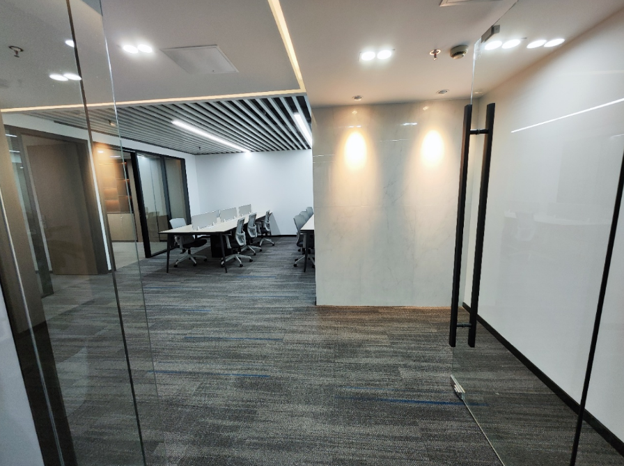 海洋石油大厦241㎡精装