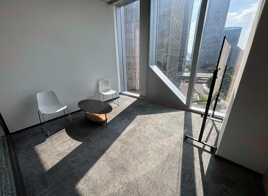 中国人寿金融中心办公室图