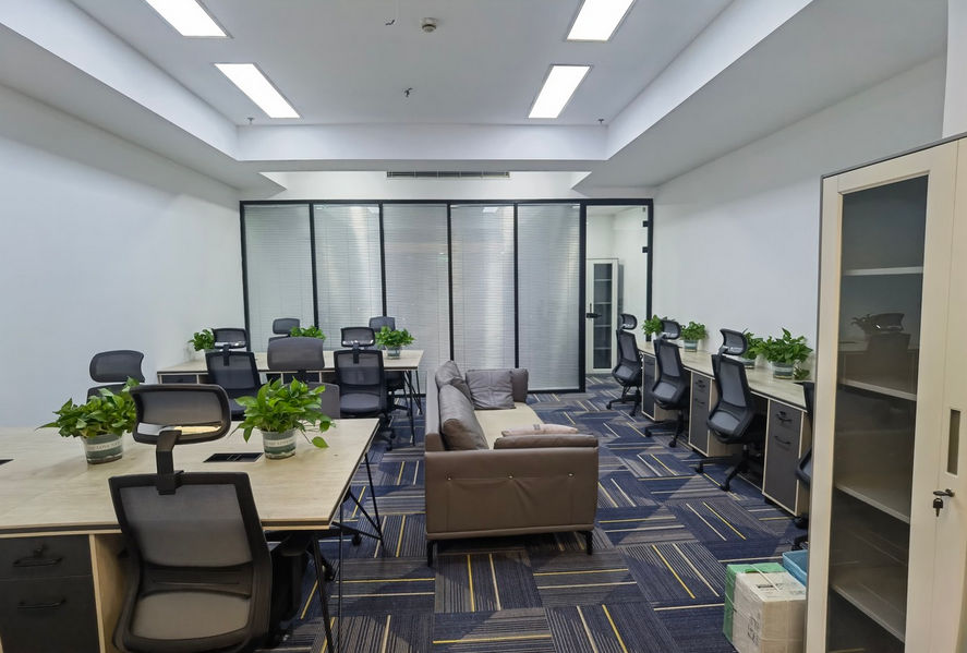 华融大厦办公室图