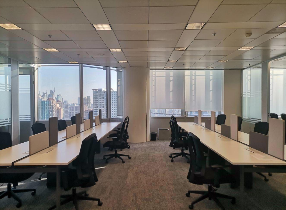 金茂大厦办公室图