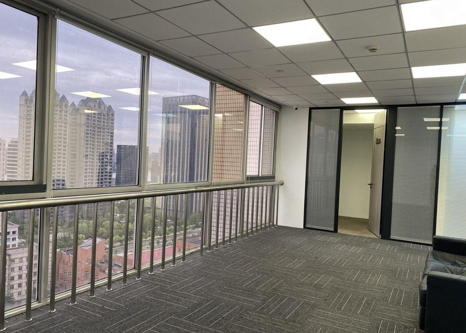 上海建工大厦办公室图片