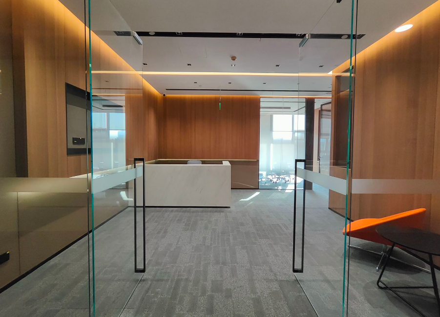 由由世纪广场390㎡精装