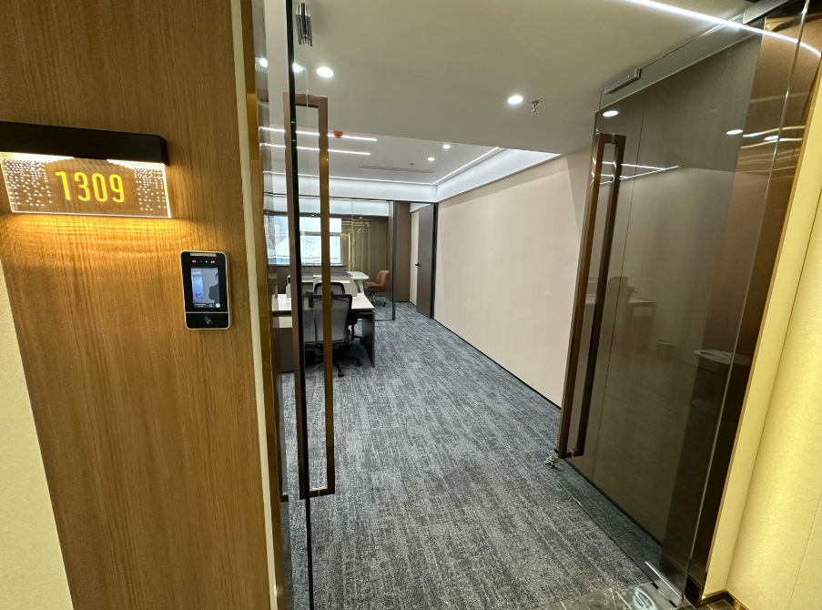 华融大厦 82㎡ 精装修