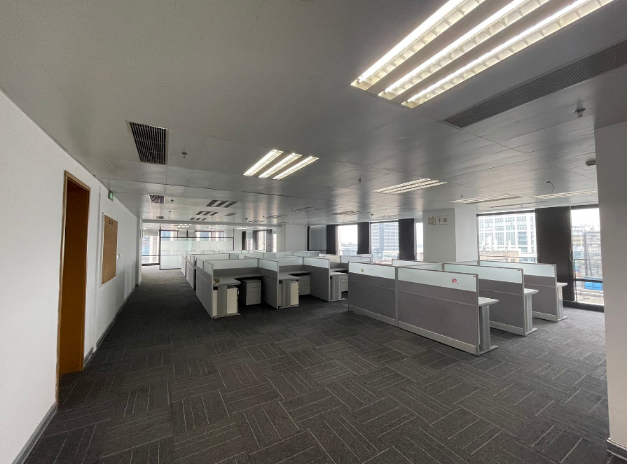 绿地汇中心 609㎡ 精装修