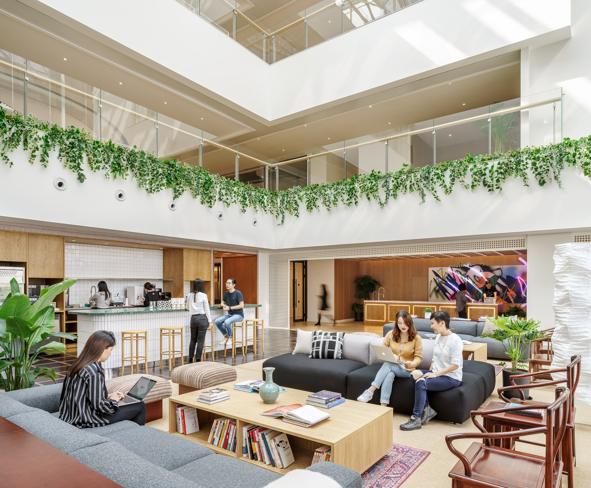 WeWork（上海广场）