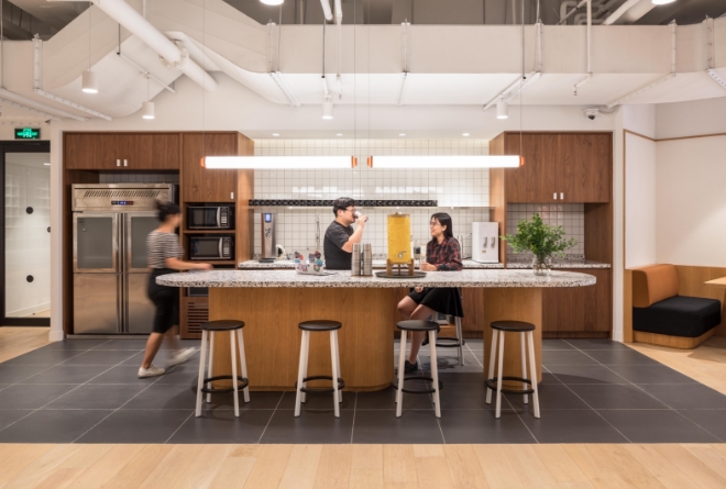 WeWork（上海招商局广场）